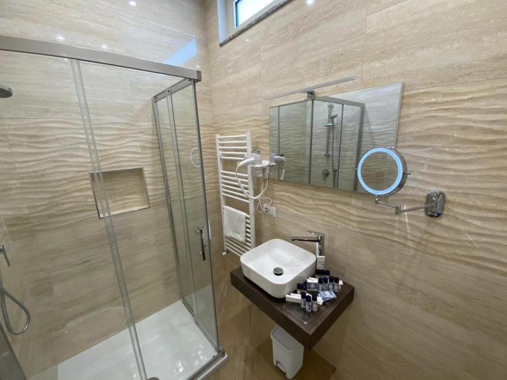 Esperia Oliveri